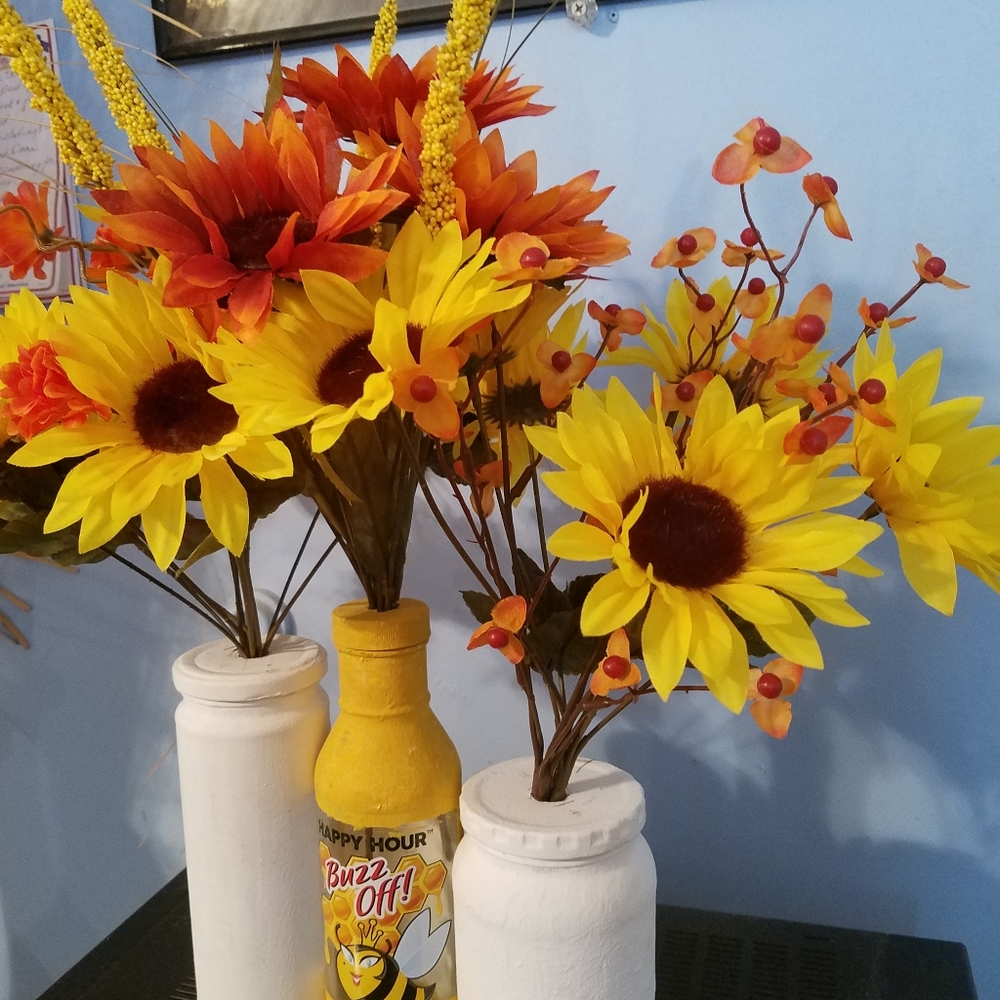 Set of three hand-painted silk floral arrangements - Picture 7 of 8